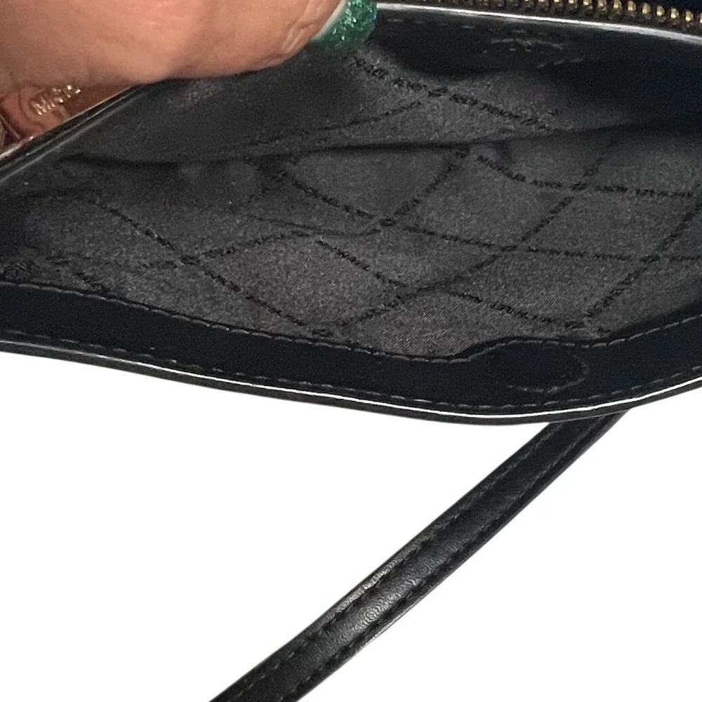 Michael Kors Trisha Crossbody Women Medium Black Pebbled Leather Gold Hardware